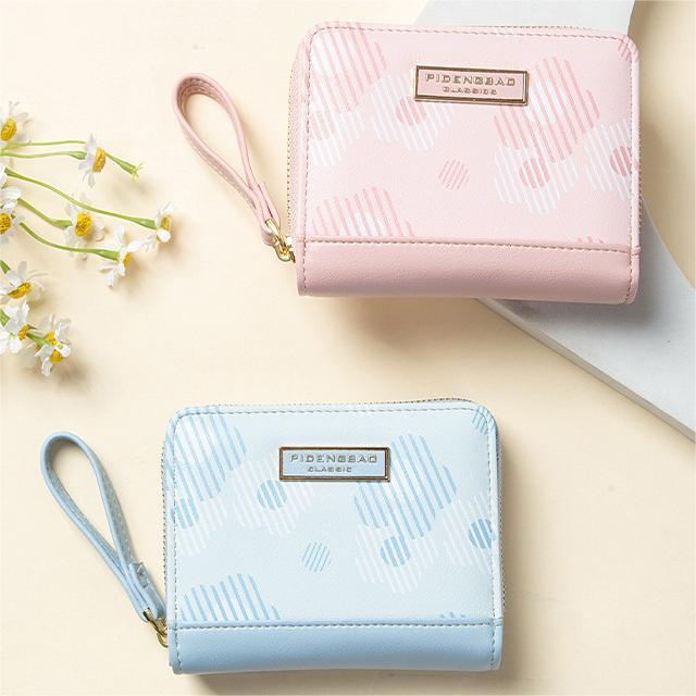 Waterproof Polyester Floral Pattern Purse for Women in United States - Flower Power Wallet Ready to Bloom united states