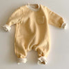 Draag gestreepte babyjumpsuits buiten - Geel