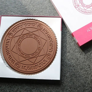 Wireless Charger with Magic Array Technology in Retro Yellow Design - Zap Your Phone This charger magic array