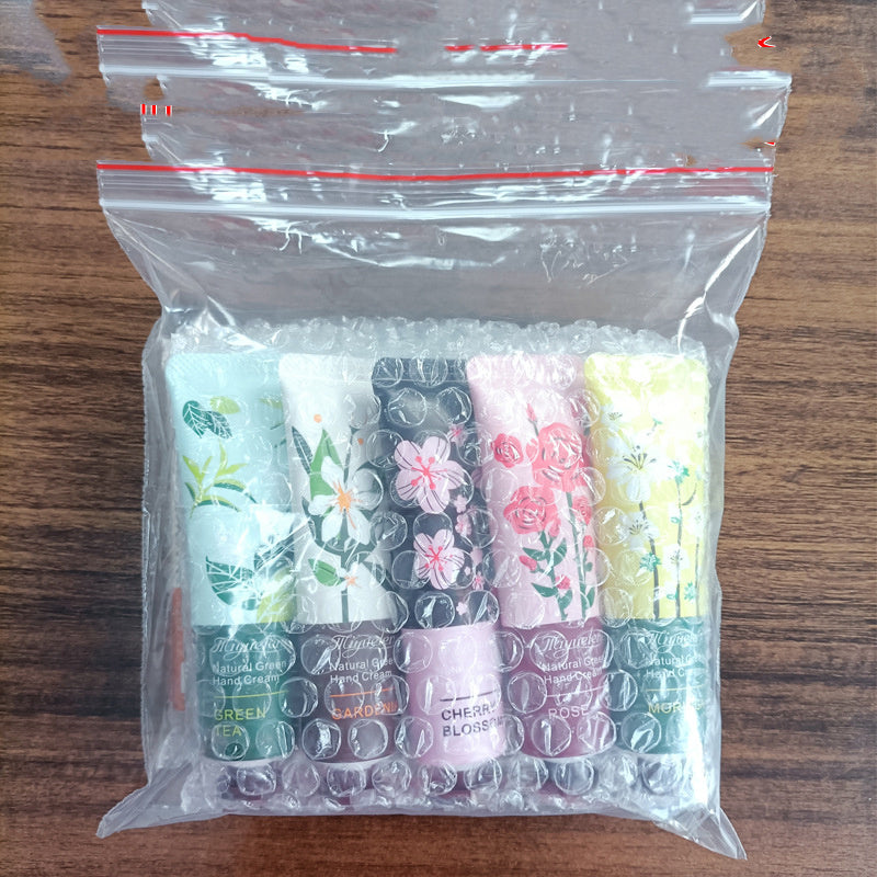 Rejuvenating Hand Mask Set with Floral Fragrance for Winter Moisturizing - Cozy Up Your Hands winter moisturizing