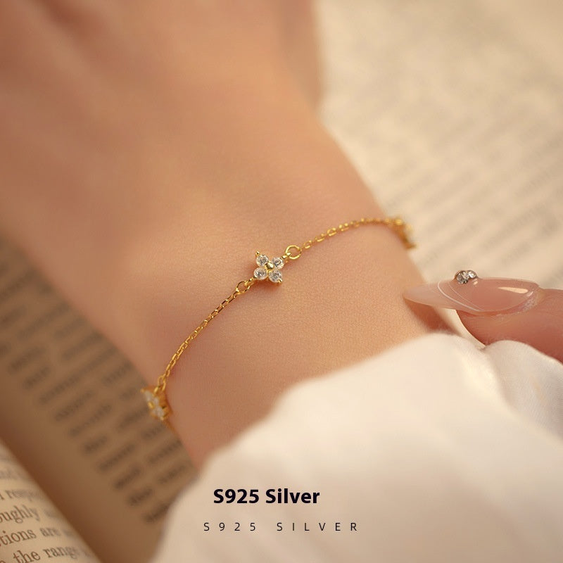 Women’s Versatile Sky Star Zircon Bracelet - Women’s Versatile Sky Star Zircon Bracelet in Gold